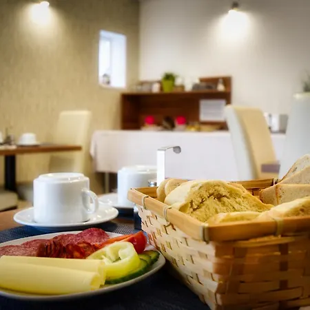 Hevizi Topark Panzio فندق مبيت وإفطار 3*