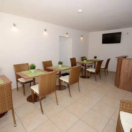 Bed & Breakfast Hevizi Topark Panzio Hévíz
