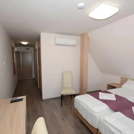 Hevizi Topark Panzio 3*