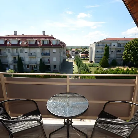 Bed & Breakfast Hevizi Topark Panzio