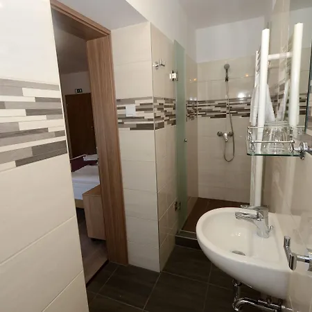 Hevizi Topark Panzio 3*