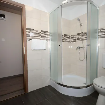 فندق مبيت وإفطار Hevizi Topark Panzio Hévíz